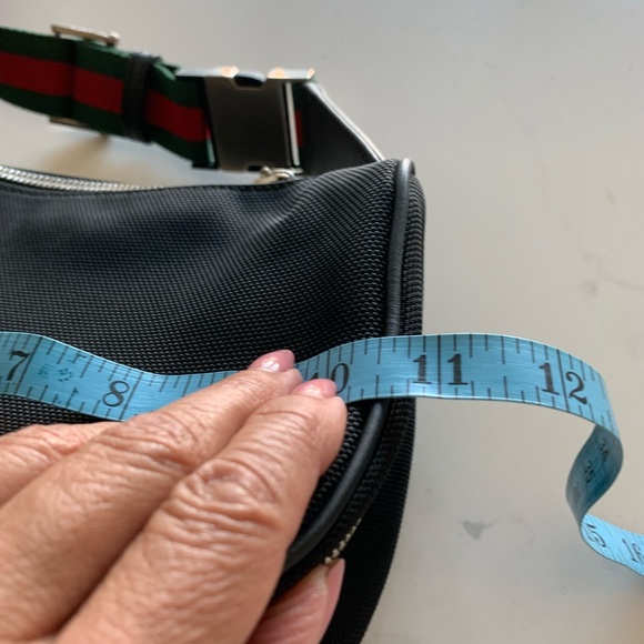 Gucci Unisex Belt Bag-Authentic - Picture 13 of 14